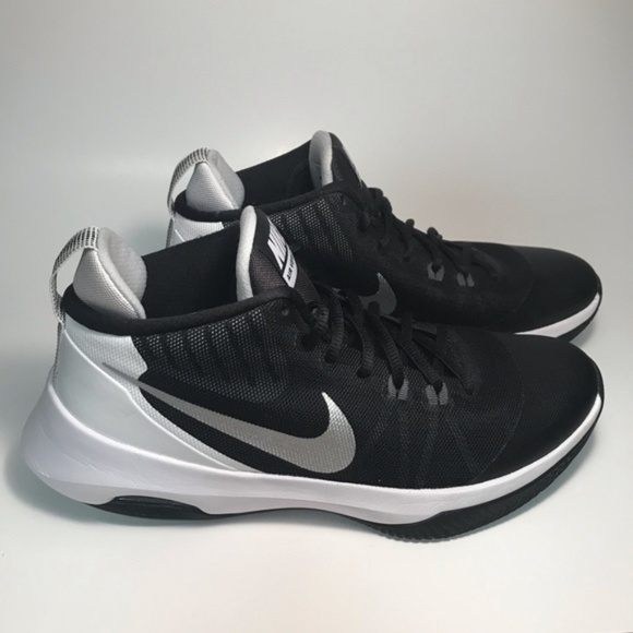 womens basketball shoes size 10